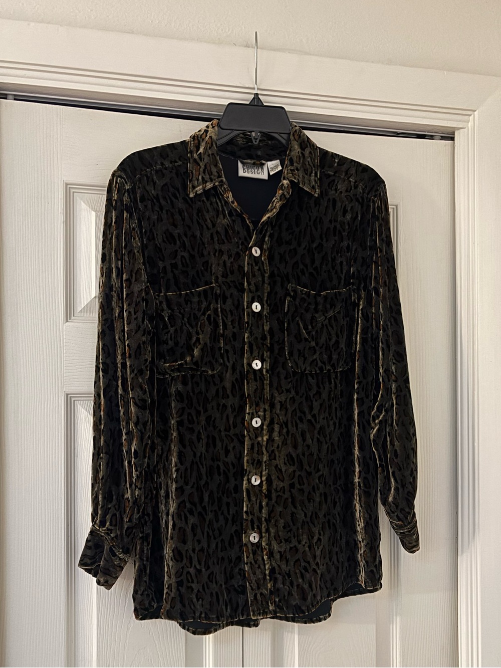 CHICO’S Olive and Black Leopard Print Faux Velvet Button Down Blouse - Picture 4 of 12